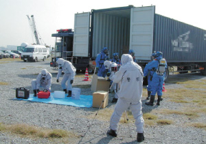 ＰＳＩ海上阻止訓練に連携した輸出管理訓練（10月、東京）（外務省提供）
