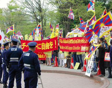 北京オリンピック聖火リレ－に対する抗議行動（4月、長野）