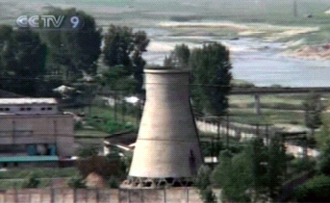 爆破された寧辺の核施設（冷却塔）（20年6月）（時事）