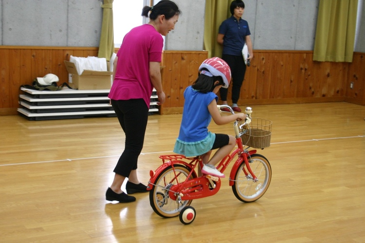 地域連携型の幼児向け自転車交通安全教室