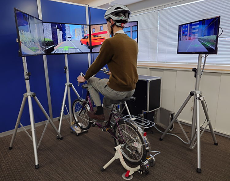 交通安全教育シミュレータ