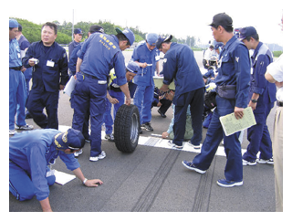 交通事故鑑定専科