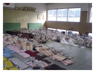 事例1　写真　押収した偽ブランド品
