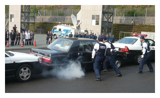 車両により逃走した被疑者の検挙訓練