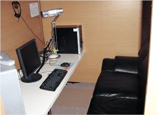 インターネットカフェ個室