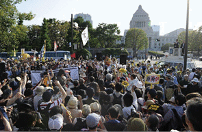 NO NUKES DAY（6月、東京）（共同通信社）