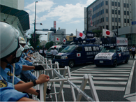 右翼の街頭宣伝活動（8月、静岡）