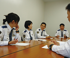 若手警察職員による小集団討議