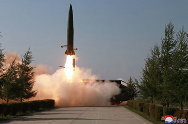 5月に発射された短距離弾道ミサイル（朝鮮通信＝時事）
