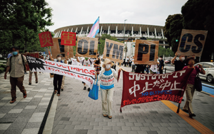 2020年東京大会に対する抗議行動（ロイター/アフロ）