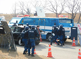 銃器対策部隊の訓練