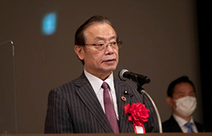 全国犯罪被害者支援フォーラム2022で挨拶する国家公安委員会委員長