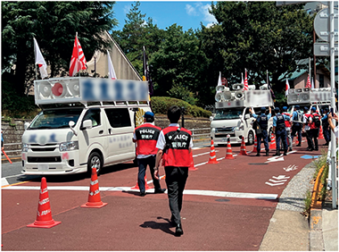 右翼の街頭宣伝活動（8月、東京）
