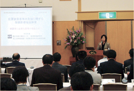 実務担当者に対する中島氏の講演の写真
